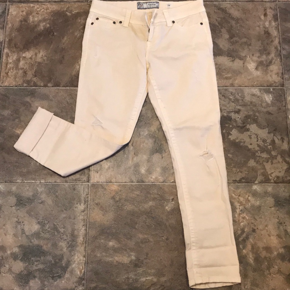 New never worn BKE denim